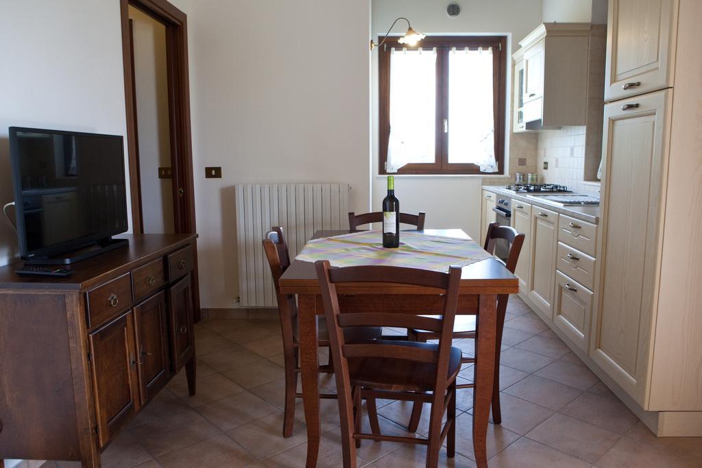 Residence Colle Veroni Mosciano SantʼAngelo Værelse billede