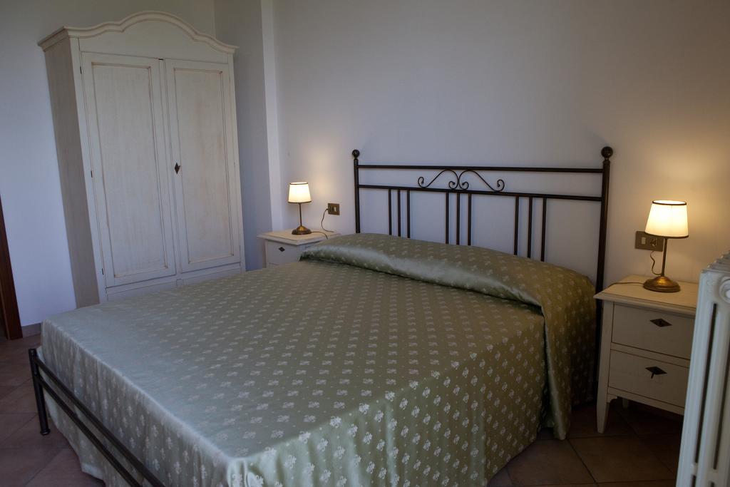 Residence Colle Veroni Mosciano SantʼAngelo Værelse billede